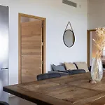 La 4*